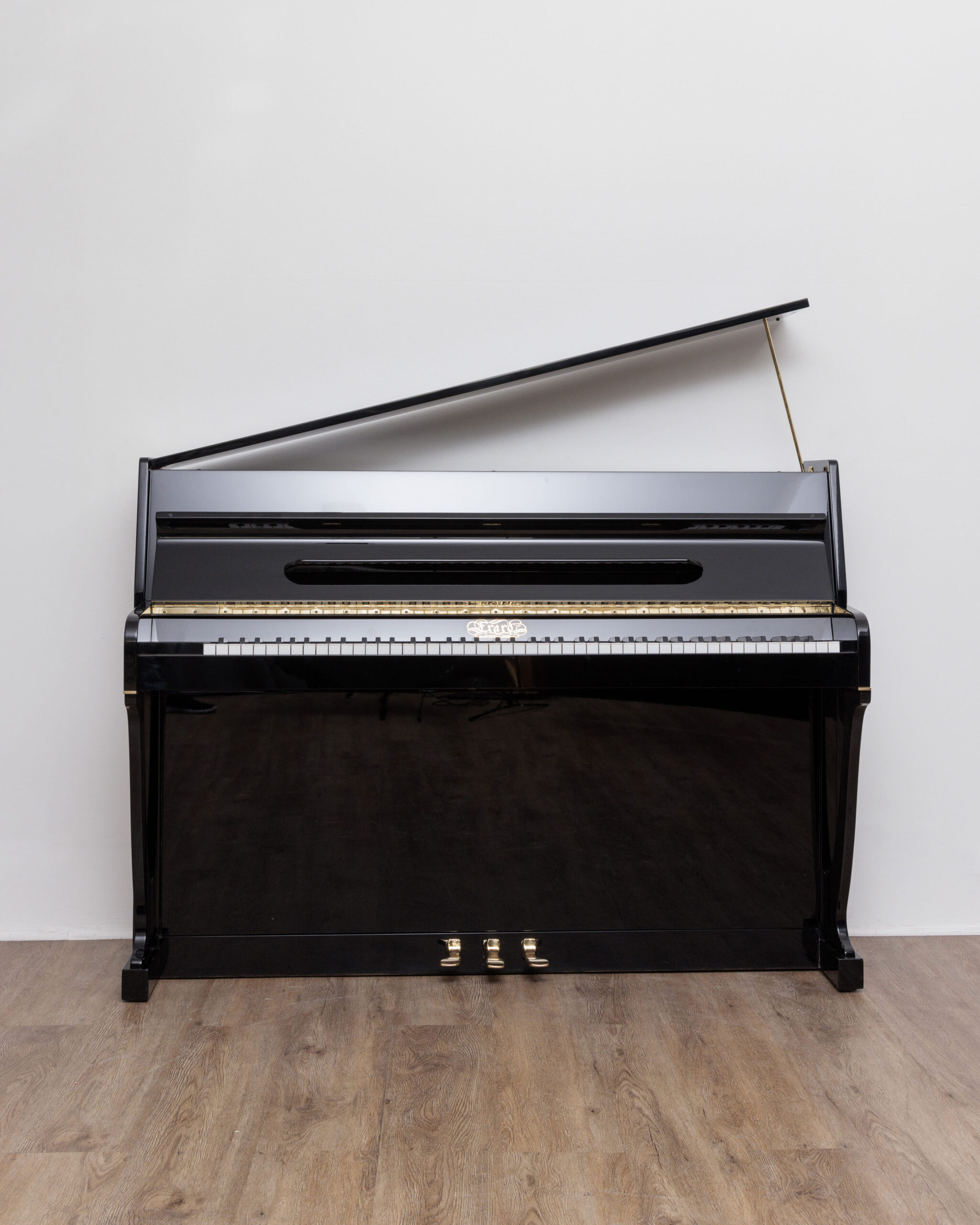 Pianos droits de Style LC