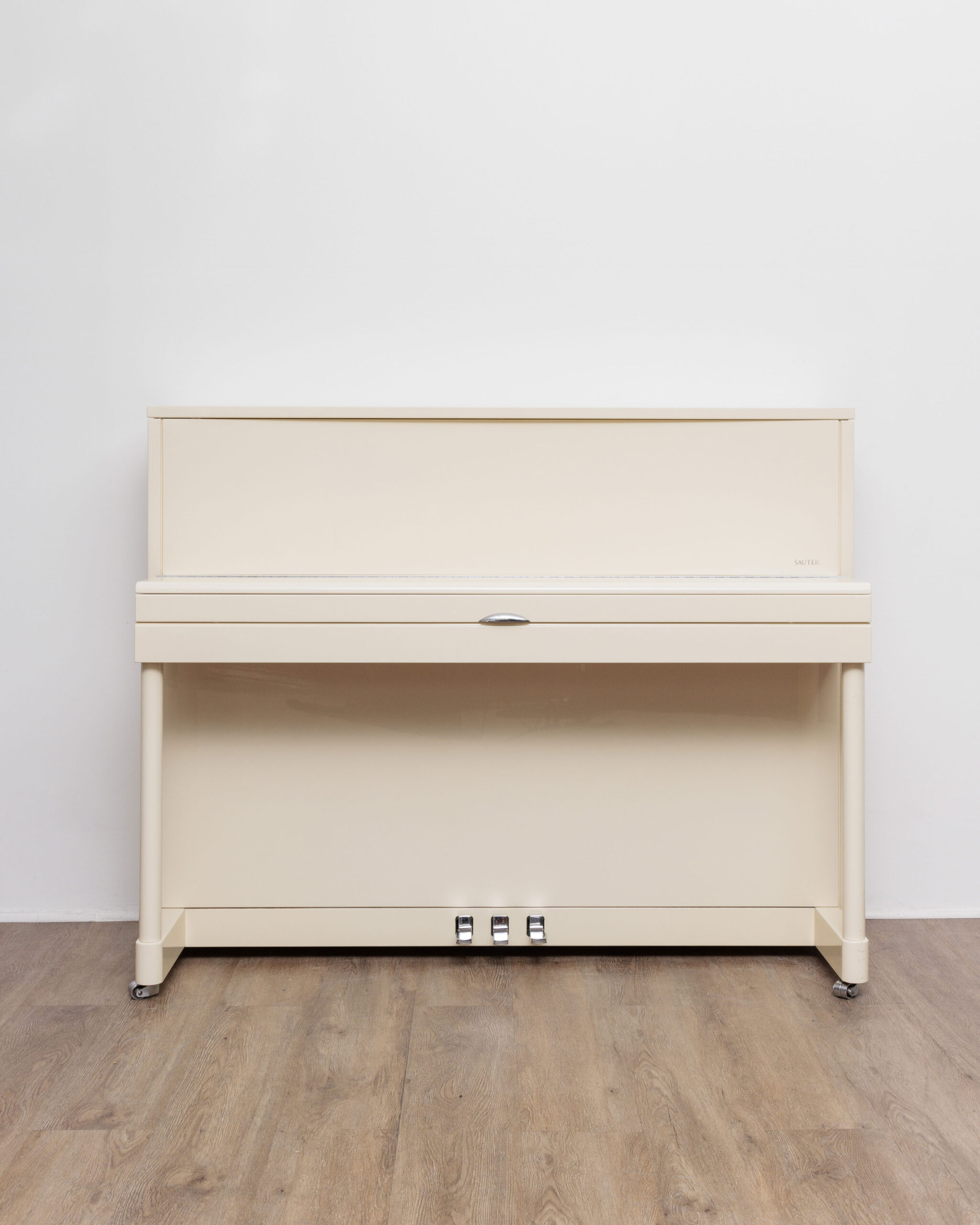 Pianos droits design LC
