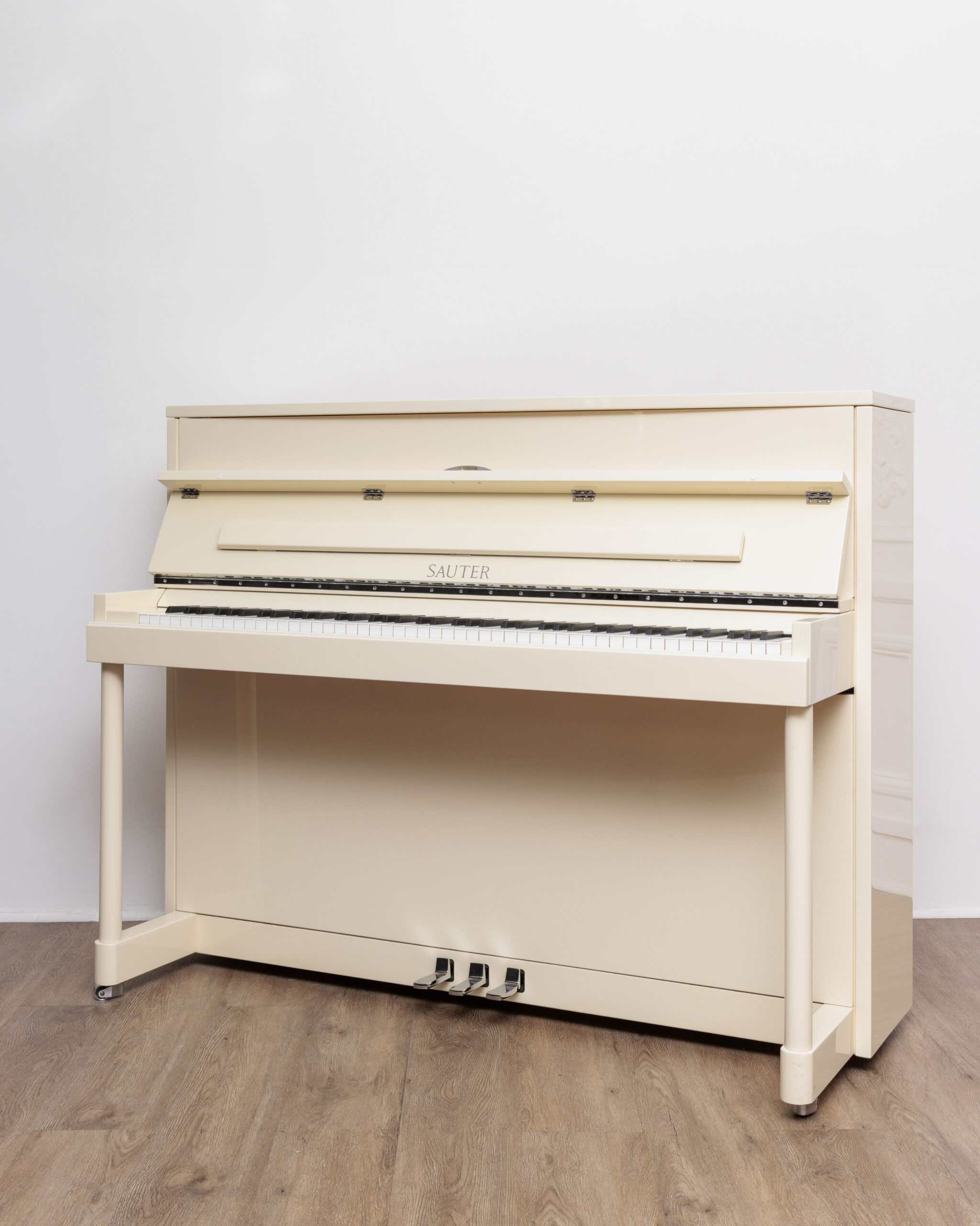 Pianos droits design LC