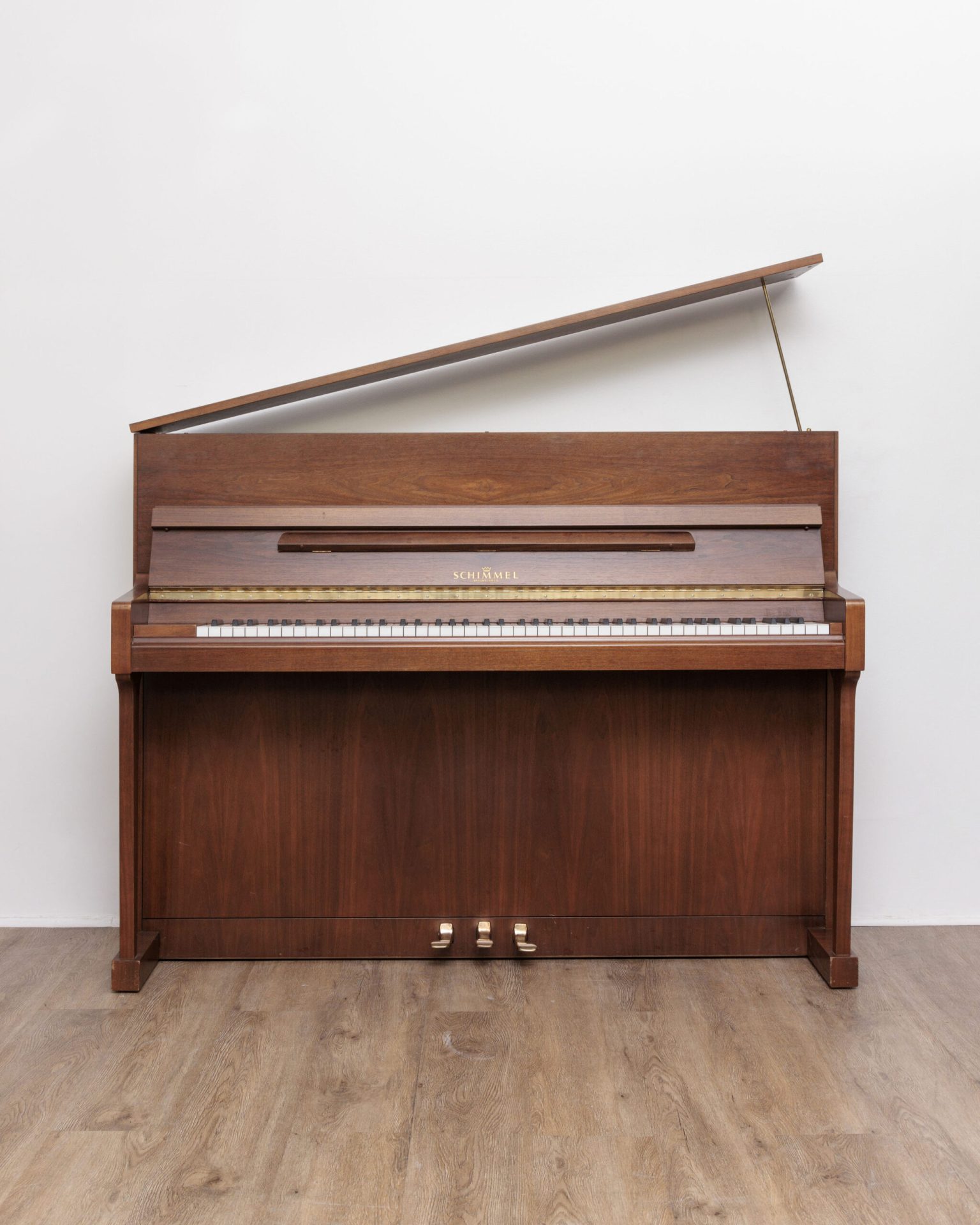 Pianos droits de Style LC