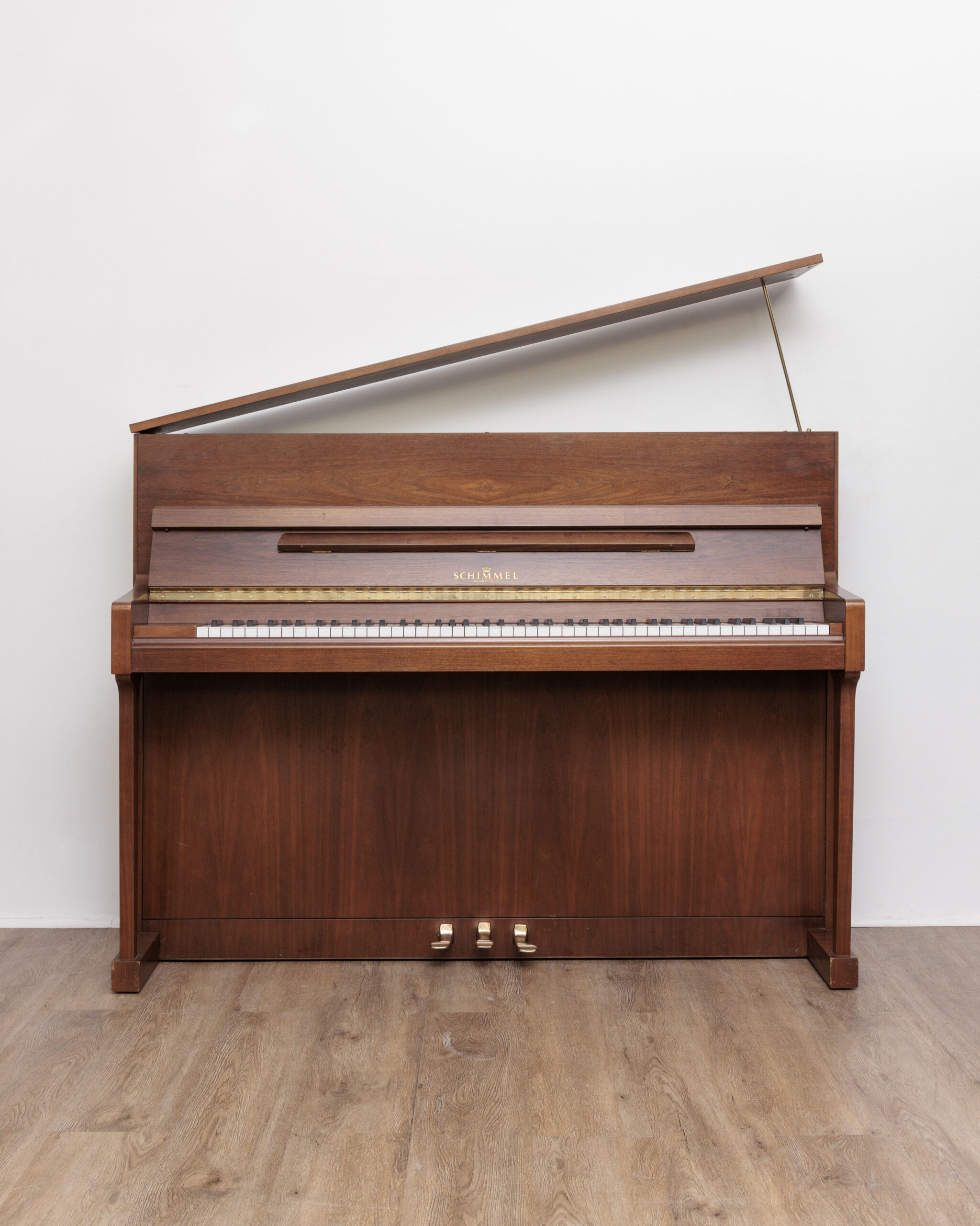 Pianos droits de Style LC