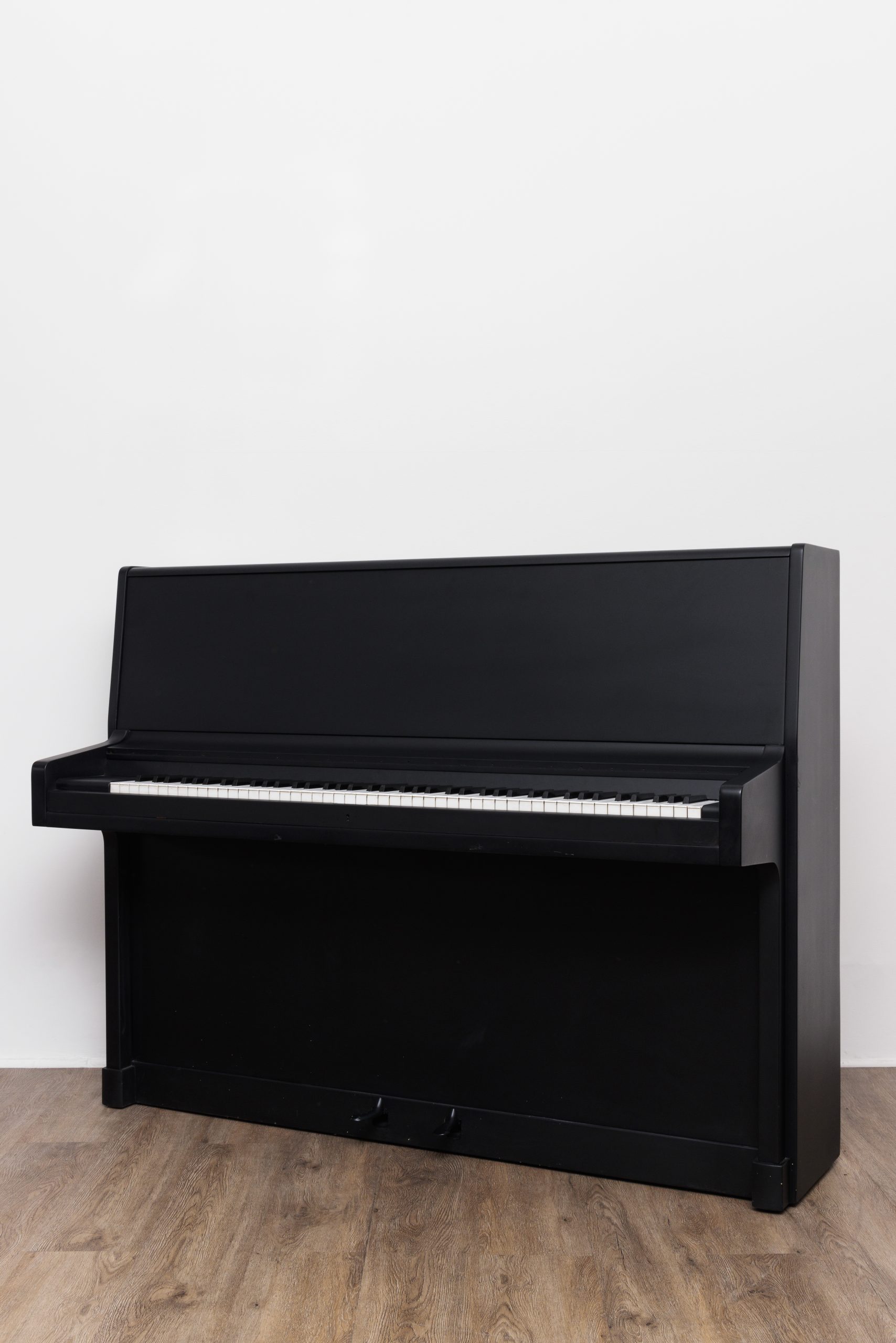 Pianos droits design LC