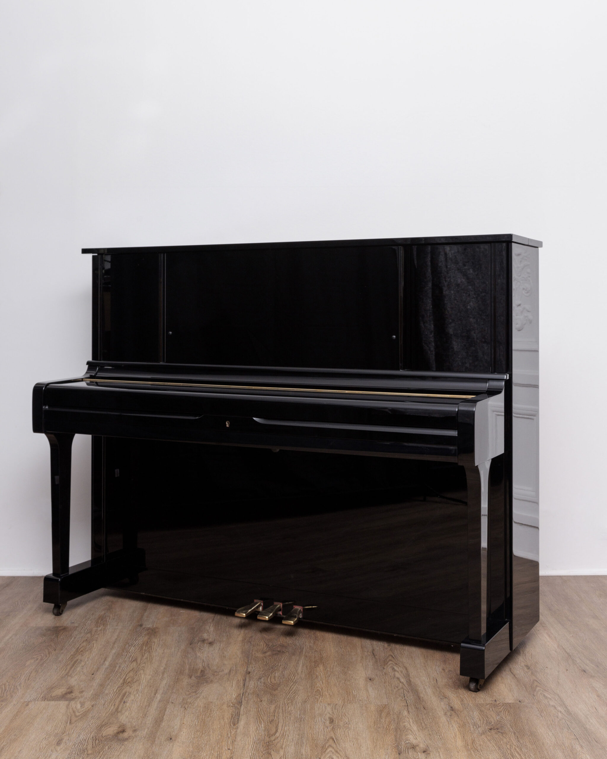 Yamaha U3