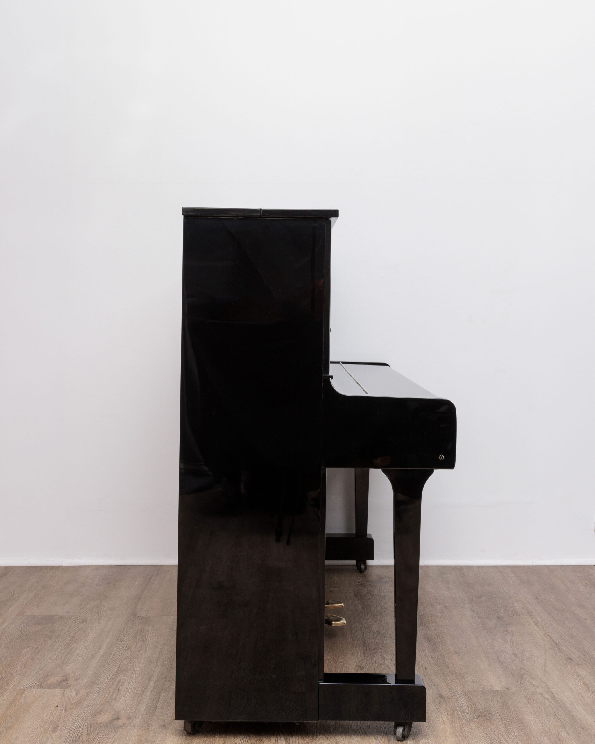 Yamaha U1 Silence LOA