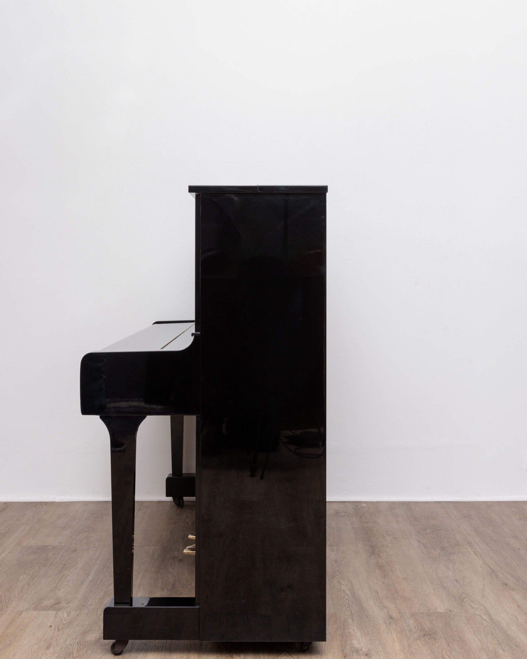 Yamaha U1 Silence LOA