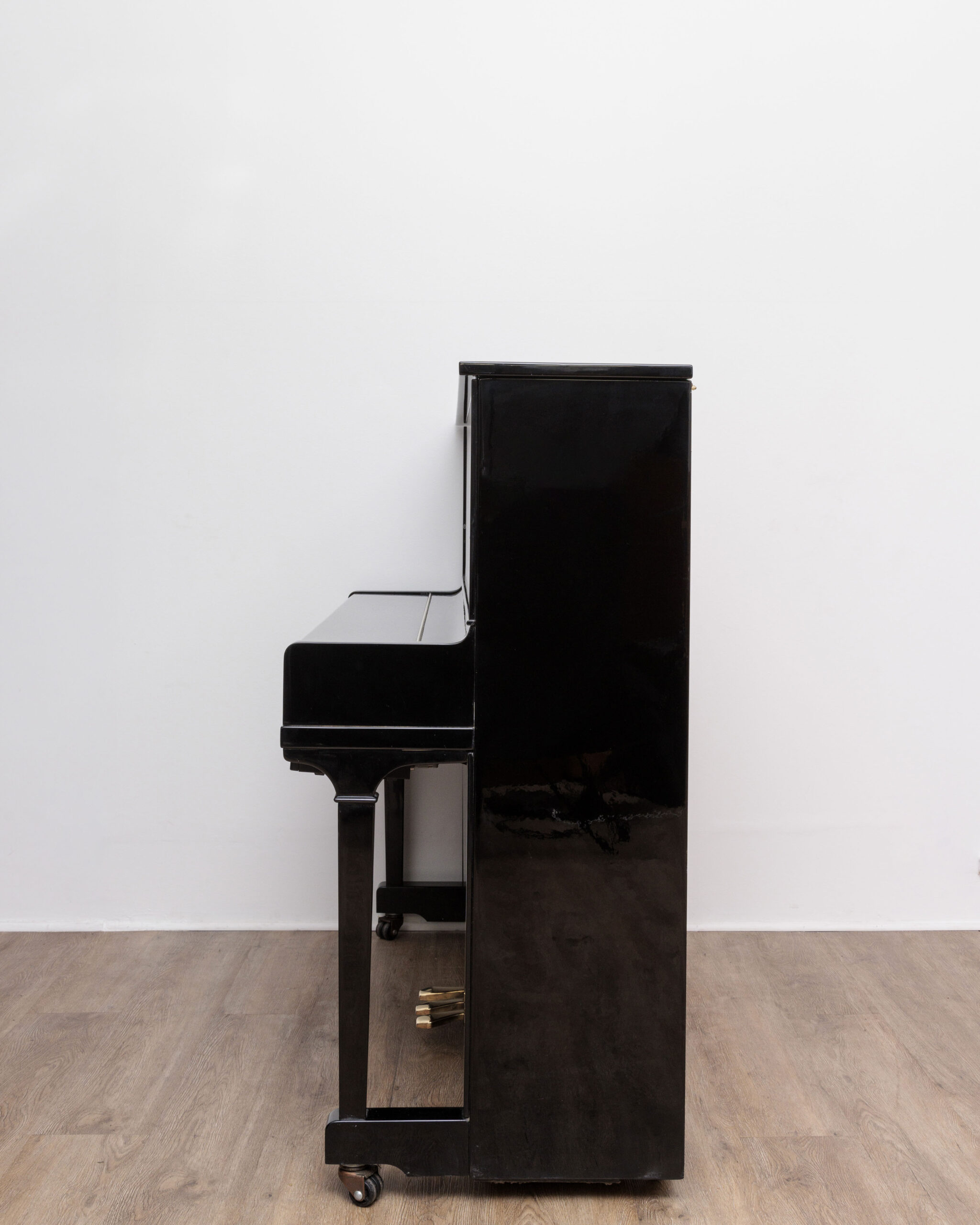 Young Chang 118 C silence