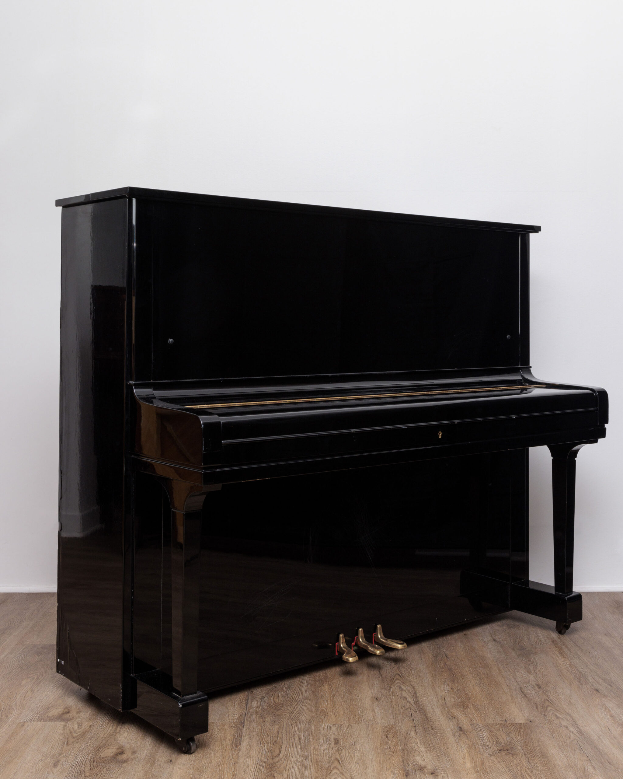 Yamaha U3