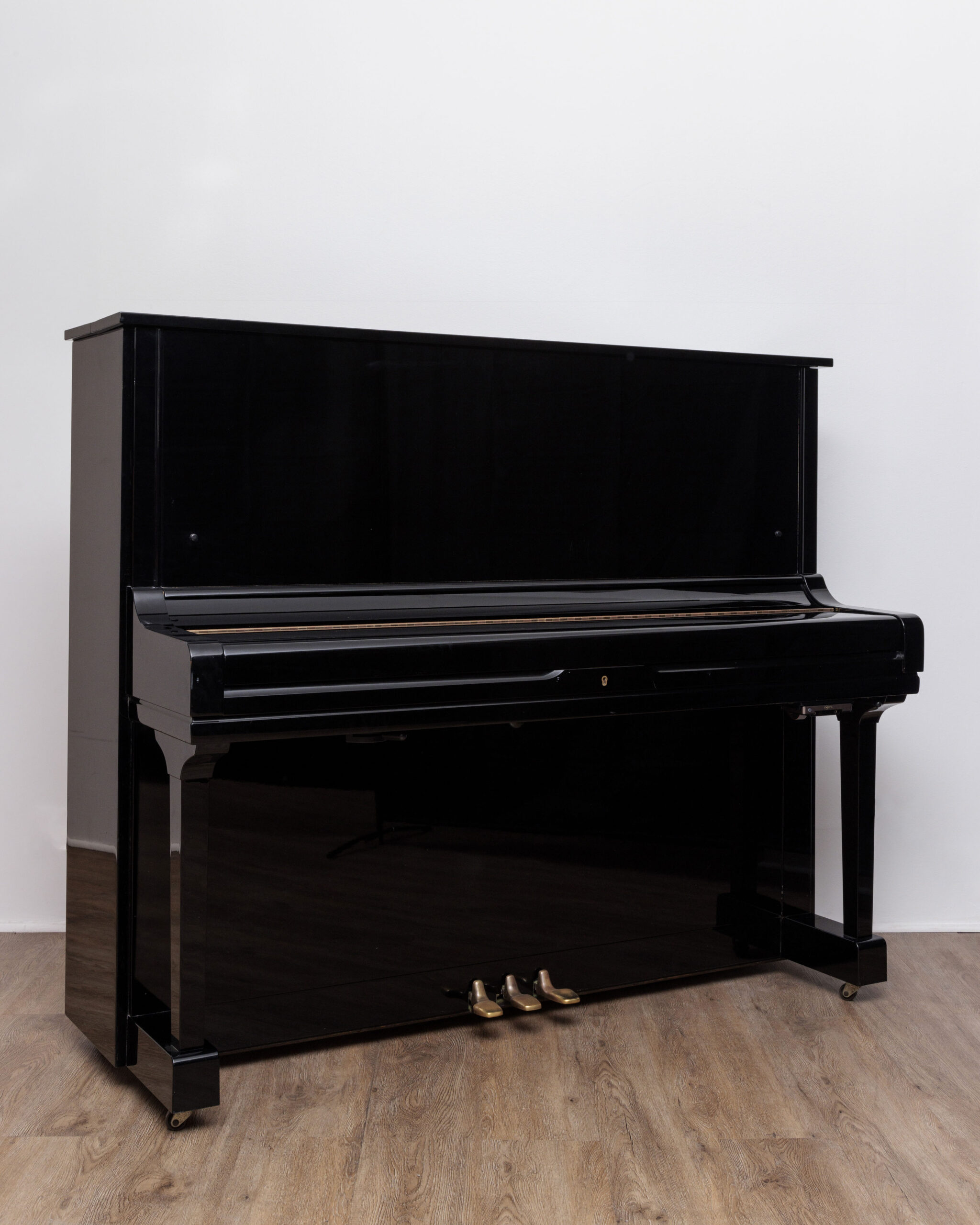 Yamaha U1 insilens