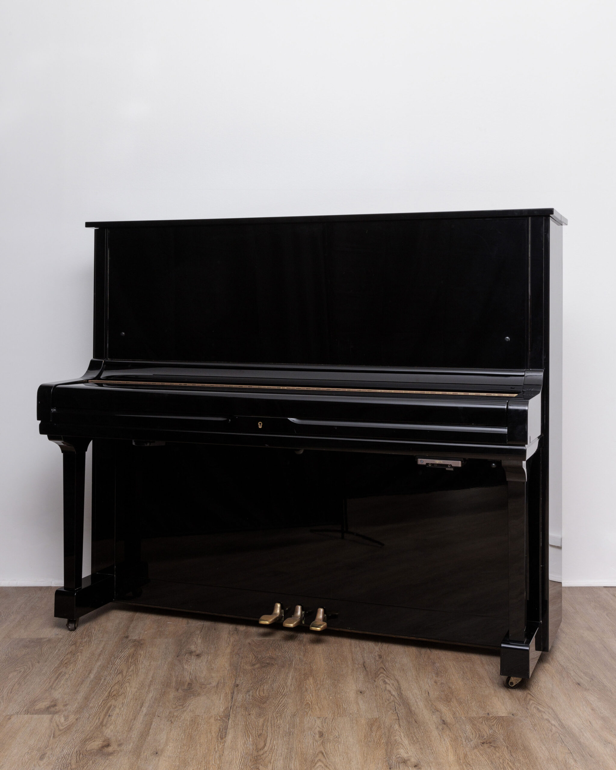 Yamaha U1 insilens