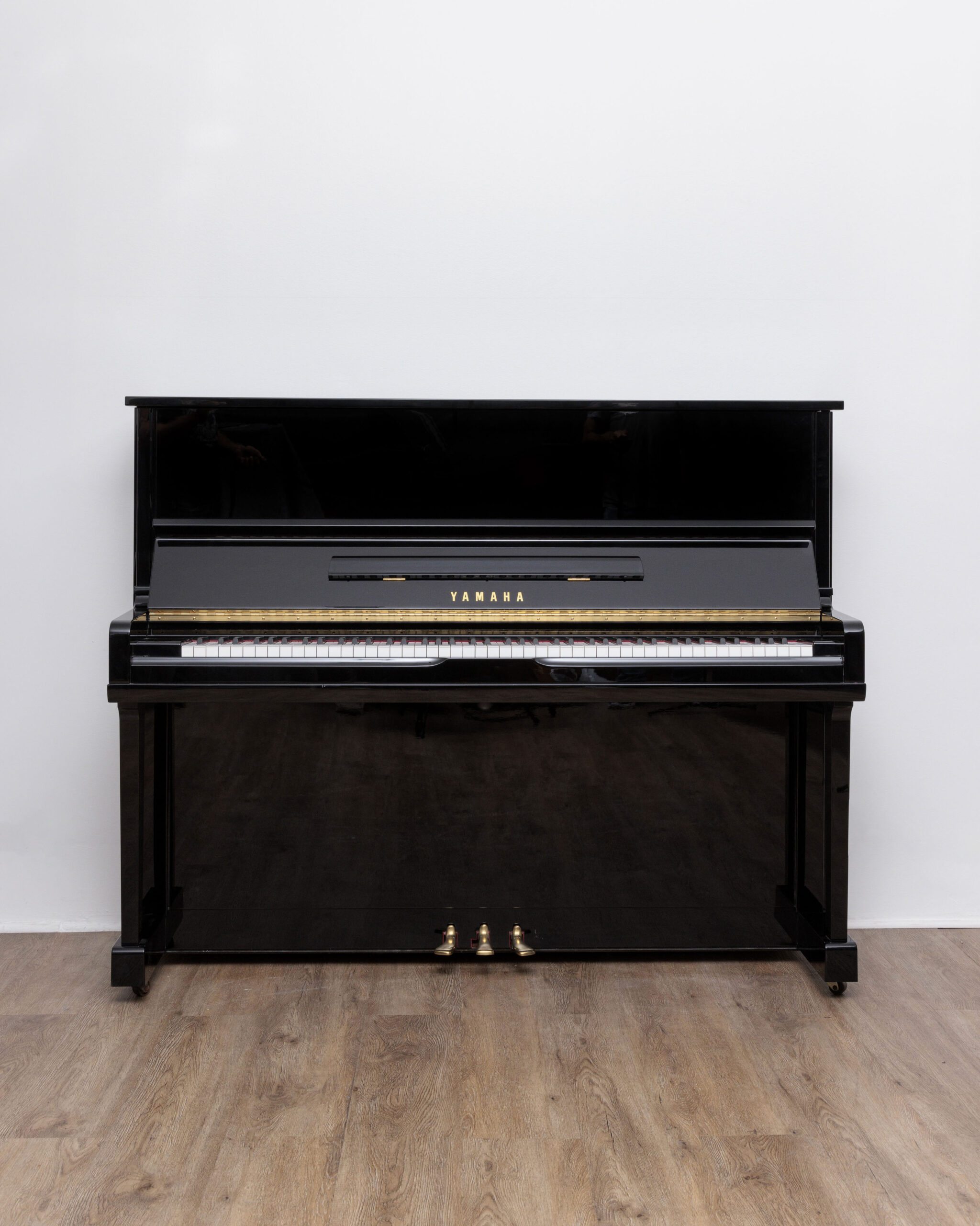 Yamaha U10
