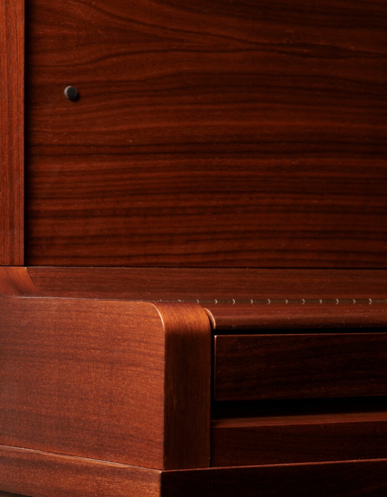 Détail du bois d'un piano