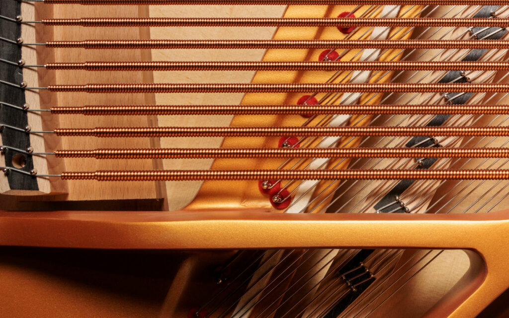 Cordes filées basses d'un piano