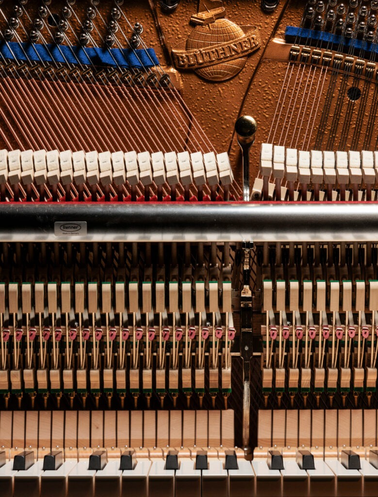 Intérieur piano Blüthner, mécanisme Renner