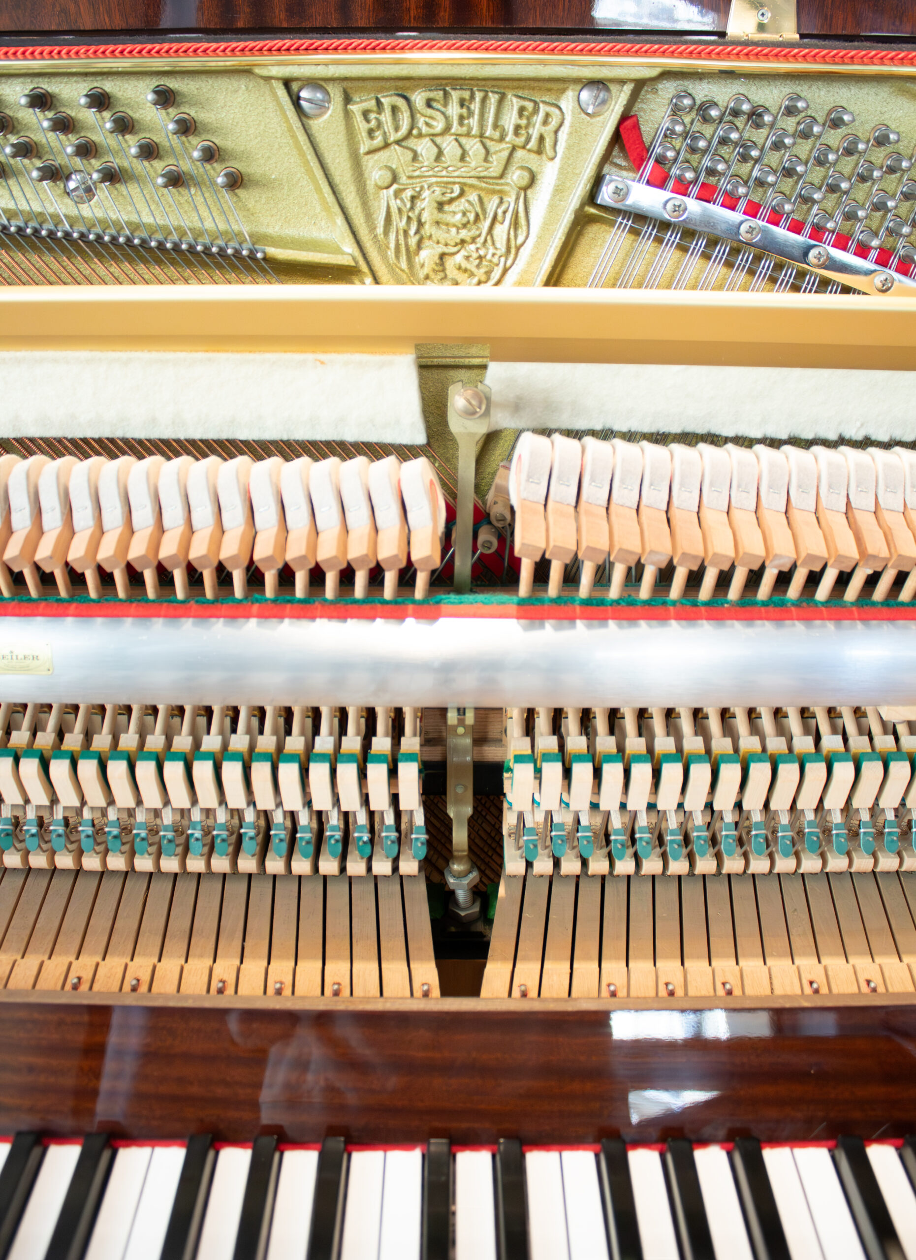 piano-Seiler118 Seiler 118M