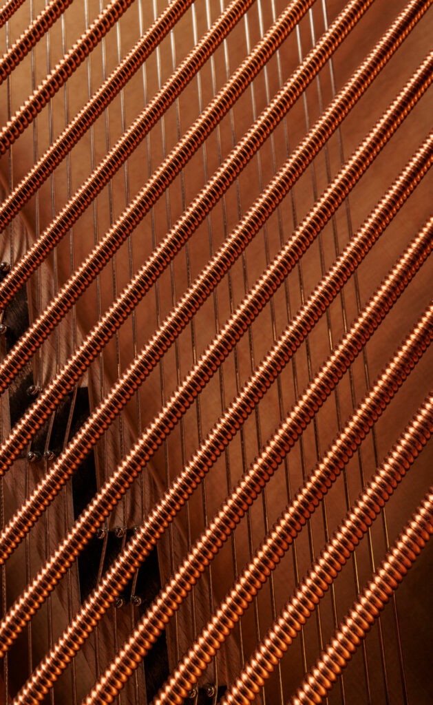 Texture des cordes filées d'un piano