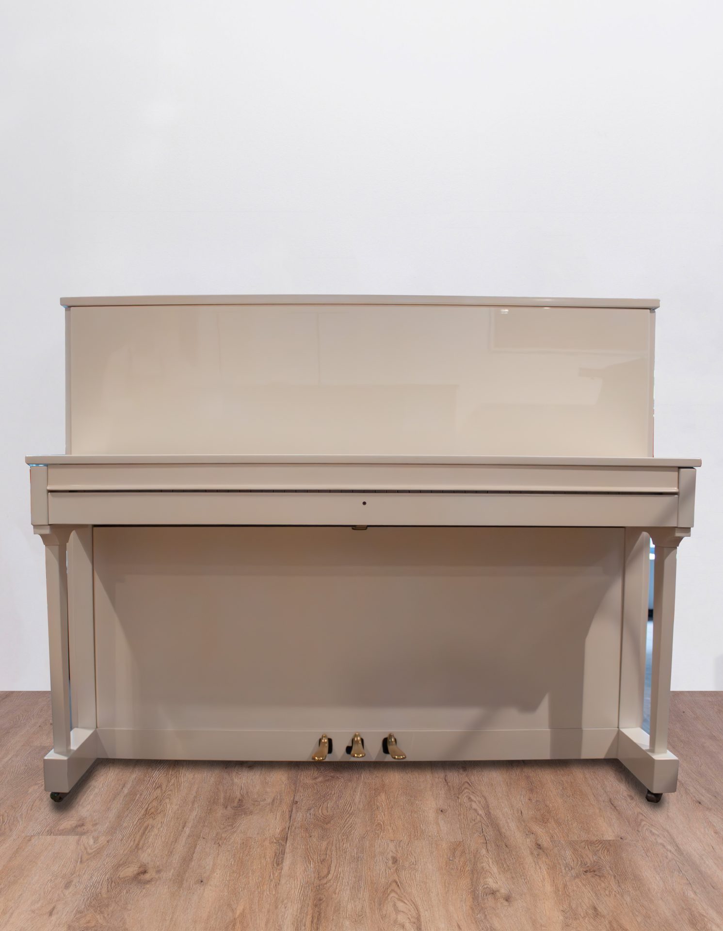 petrof-face-fermé Petrof 118 SP