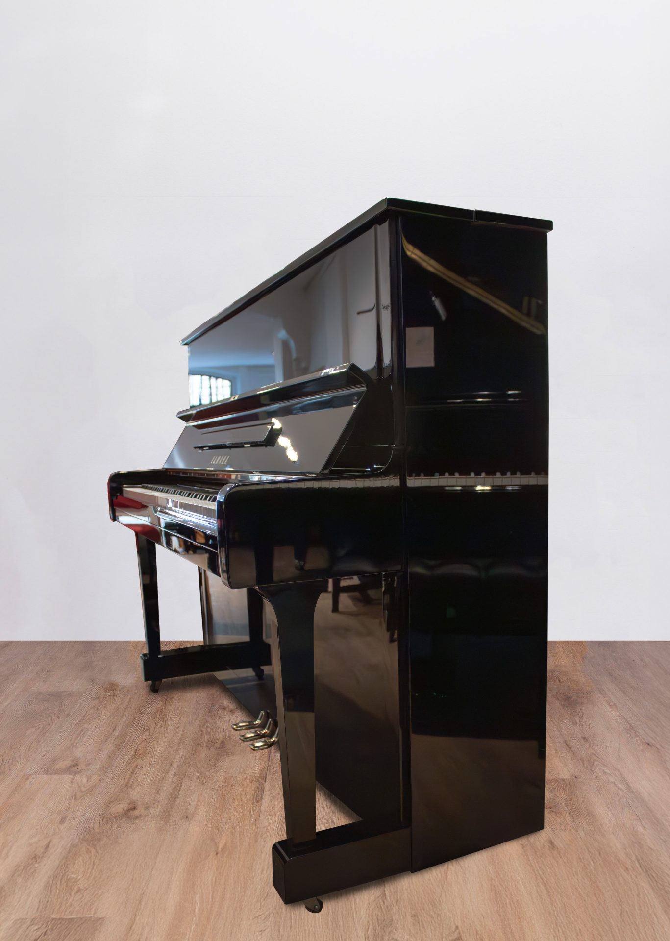 Yamaha U1