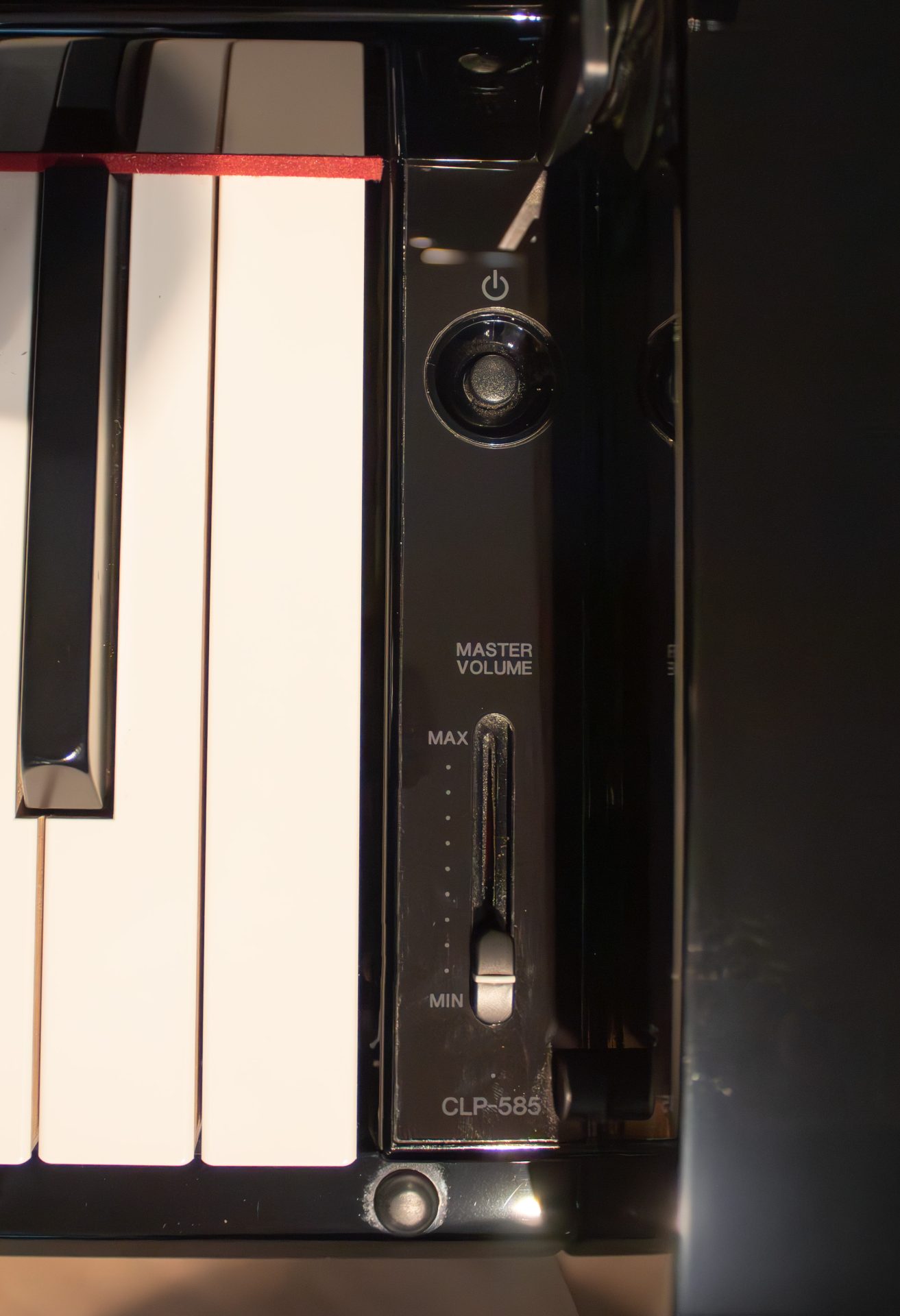 yamaha-détail-clp-585-pe Yamaha clp 585 PE Occasion